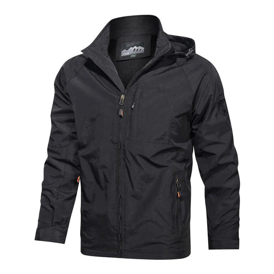 Lucas Heren winddichte outdoorjas met een comfortabele pasvorm en praktische zakken. Deze jas is perfect voor buitenactiviteiten en biedt bescherming tegen de elementen.