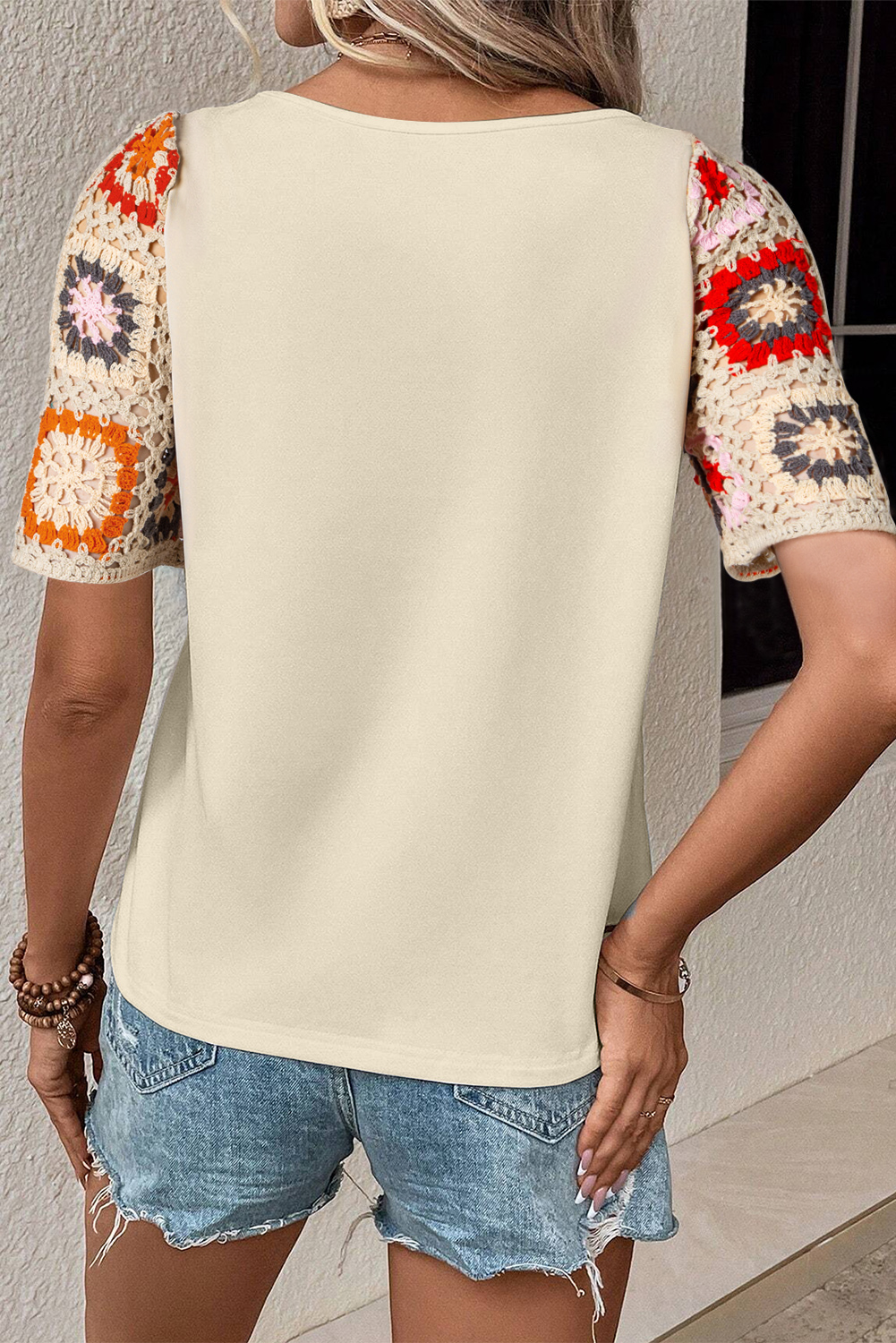 Roxie - Top mit kurzen Ärmeln und gehäkeltem Blumenmuster
