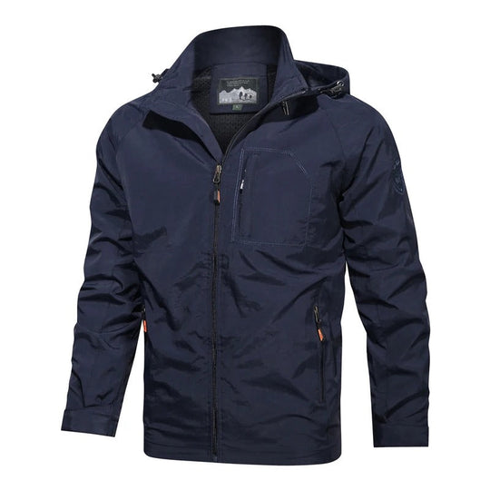 Lucas Heren winddichte outdoorjas met een comfortabele pasvorm en praktische zakken. Deze jas is perfect voor buitenactiviteiten en biedt bescherming tegen de elementen.