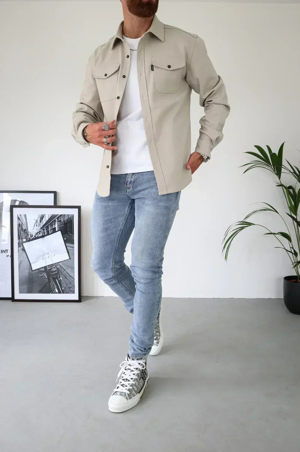 Niels Heren Stijlvolle Overhemd - Een klassiek overhemd met praktische borstzakken en knoopsluiting, ontworpen voor comfort en elegantie.