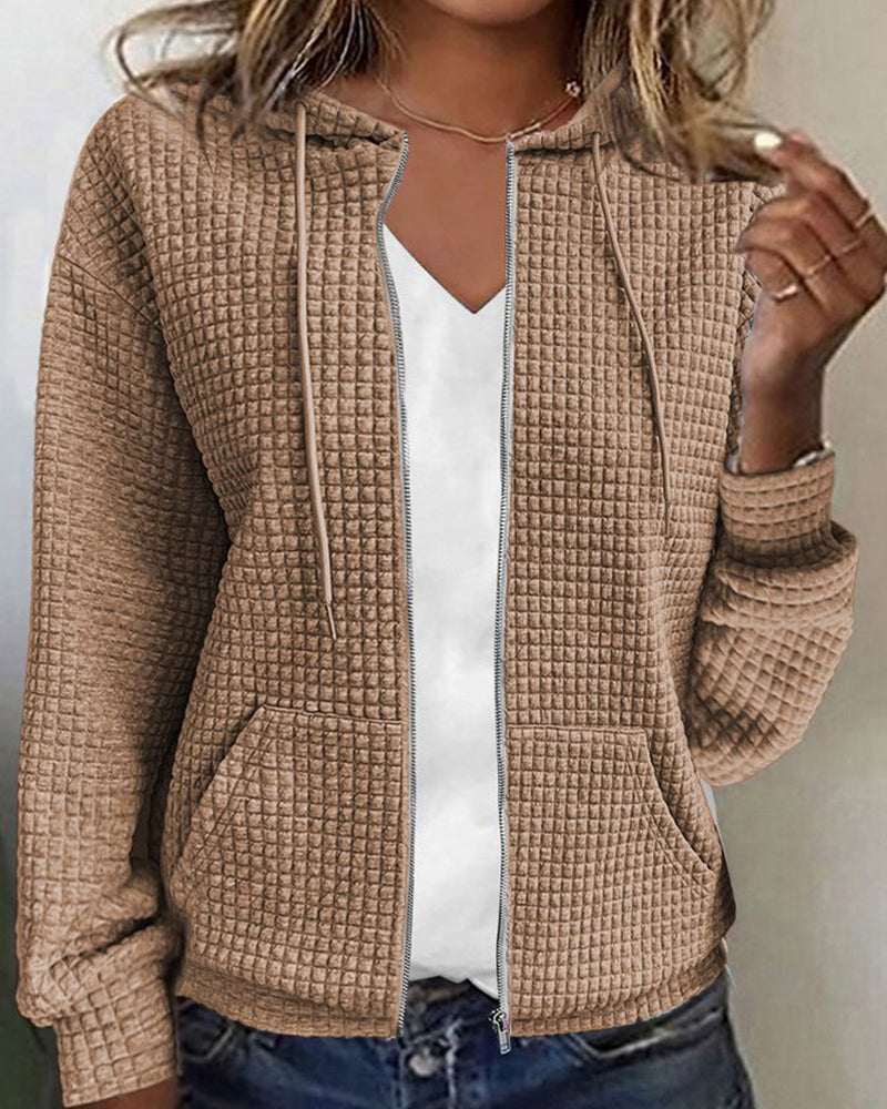Fiona Vrouwelijke comfortabele hoodie met een sportieve uitstraling, voorzien van een ritssluiting en praktische zakken. Perfect voor casual outfits en dagelijkse activiteiten.
