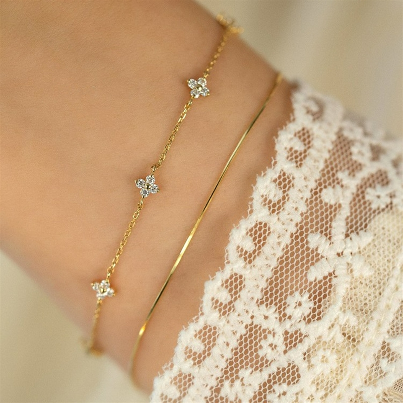 Ster Bloemen Armband met verfijnde details en een elegante uitstraling.
