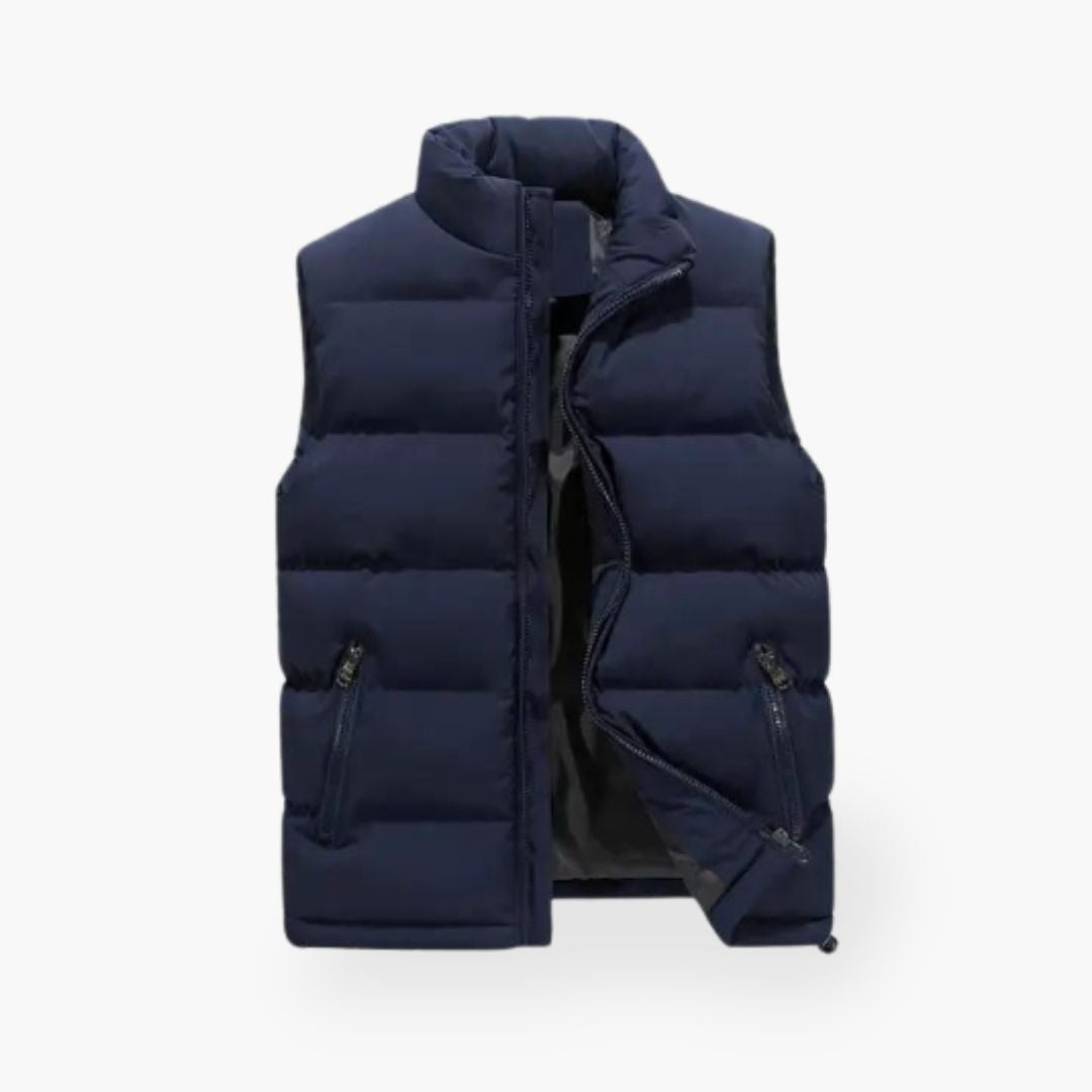 Modern en functioneel ontwerp van een gewatteerde bodywarmer voor heren.