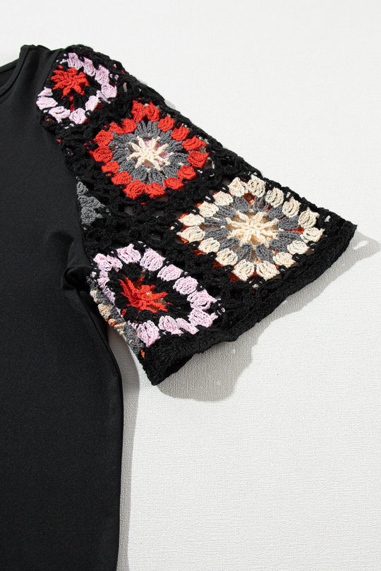 Roxie - Top mit kurzen Ärmeln und gehäkeltem Blumenmuster