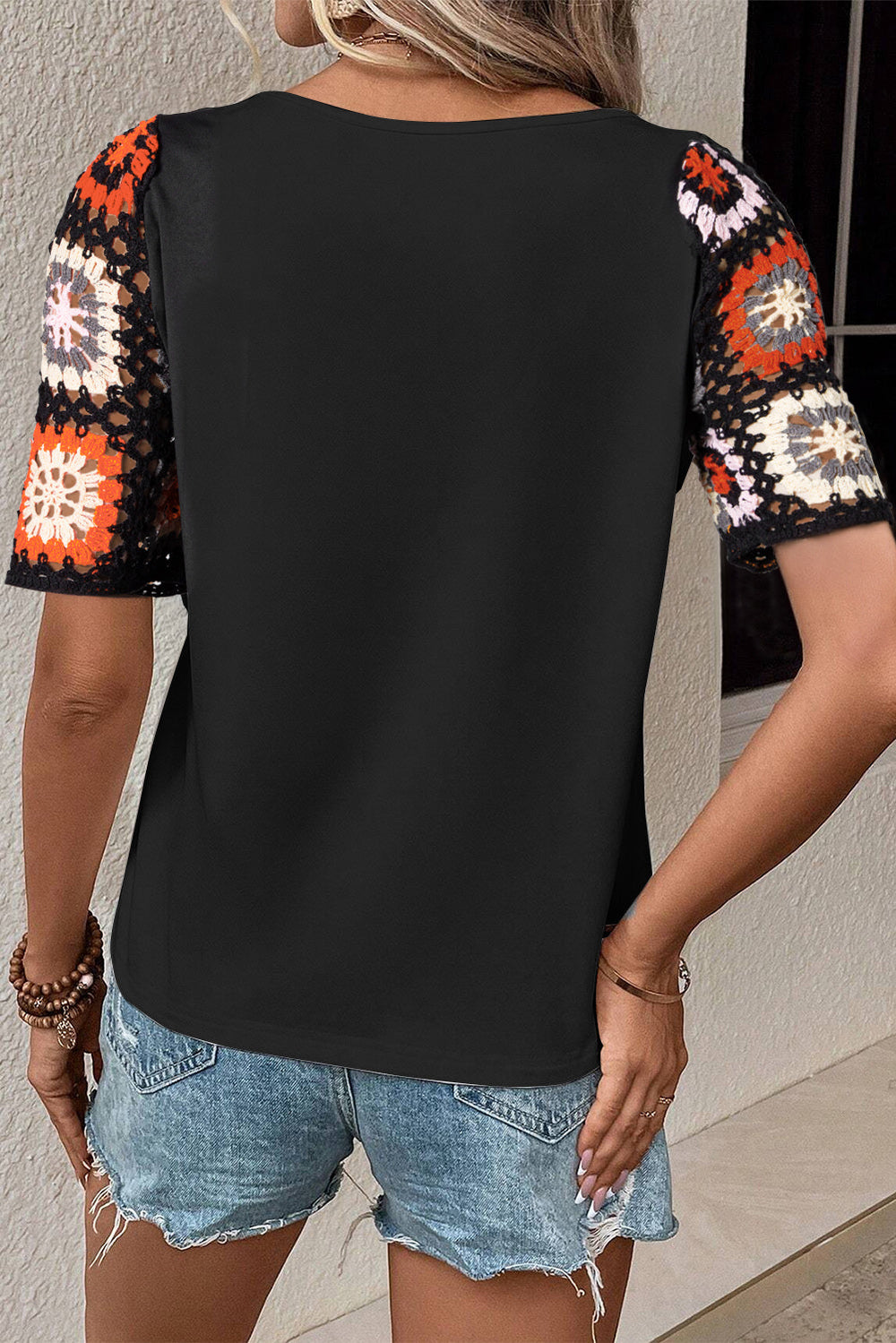 Roxie - Top mit kurzen Ärmeln und gehäkeltem Blumenmuster