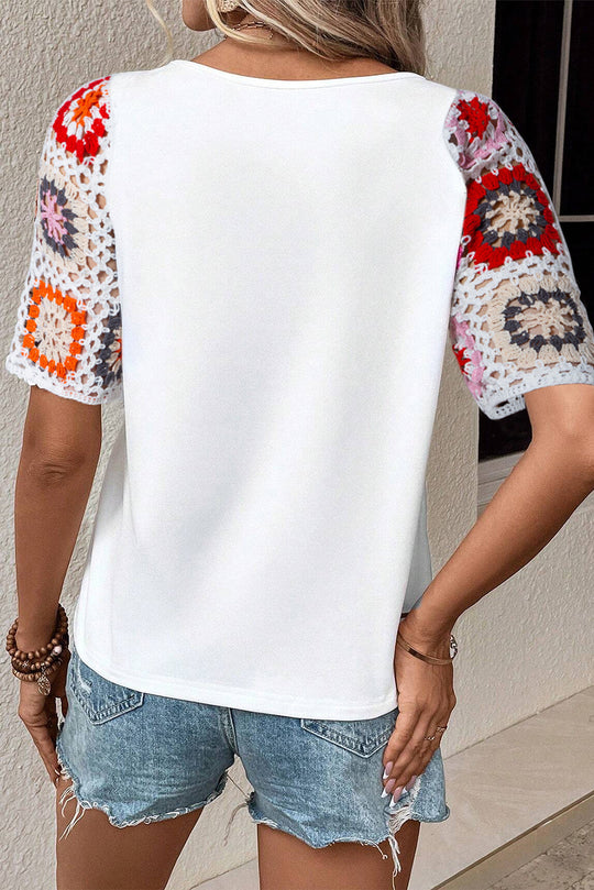 Roxie - Top mit kurzen Ärmeln und gehäkeltem Blumenmuster