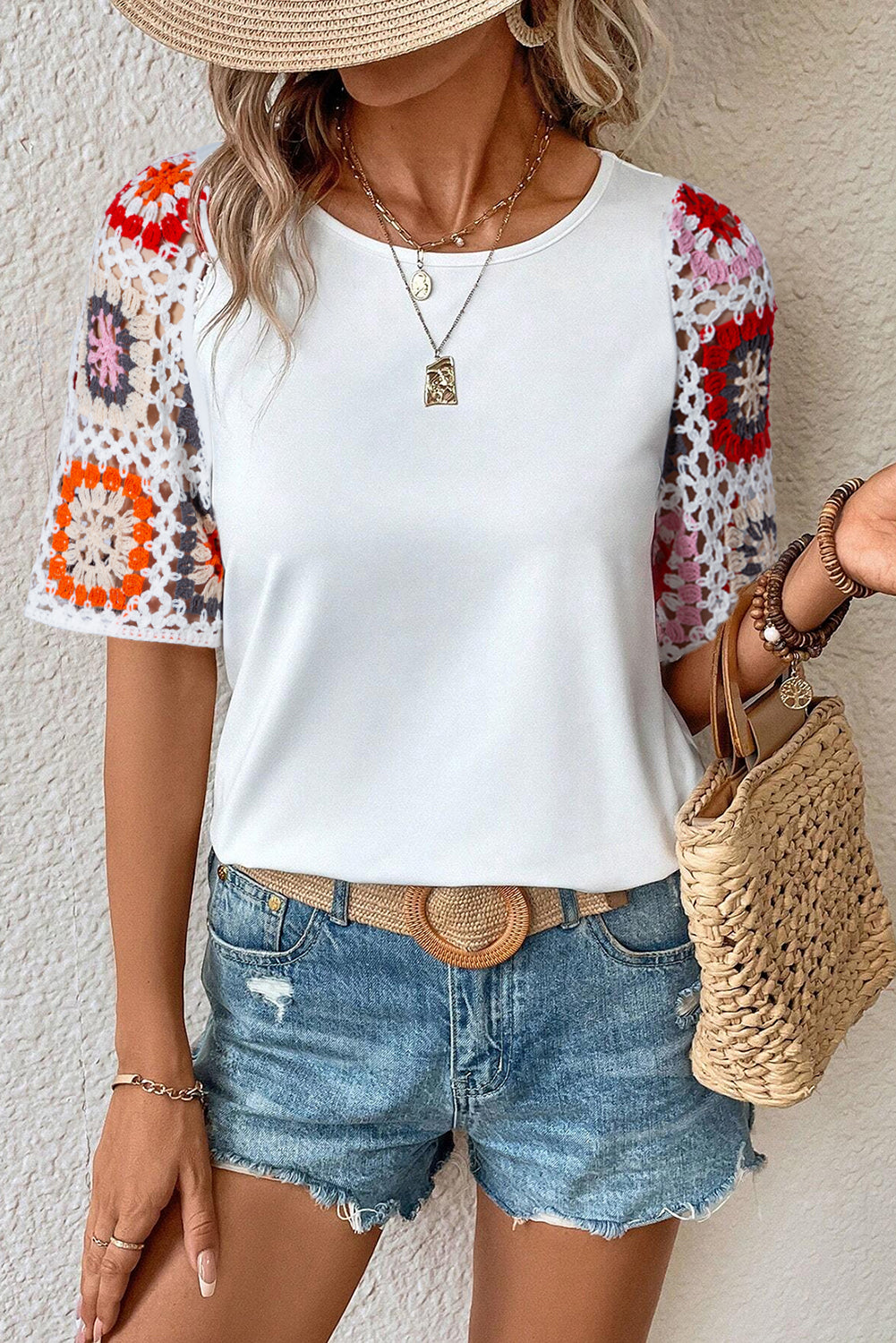 Roxie - Top mit kurzen Ärmeln und gehäkeltem Blumenmuster