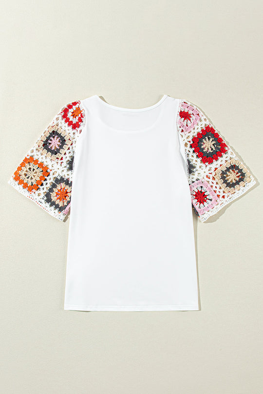 Roxie - Top mit kurzen Ärmeln und gehäkeltem Blumenmuster