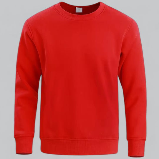 Sweatshirt gecombineerd met jeans voor een casual look.