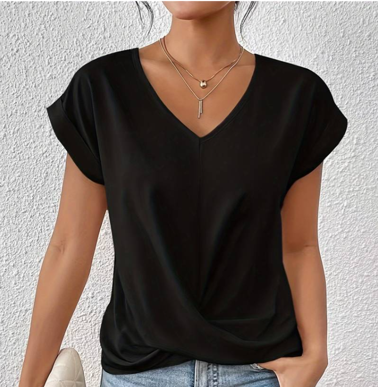 Angelika | Lightweight summer blouse with V-neck