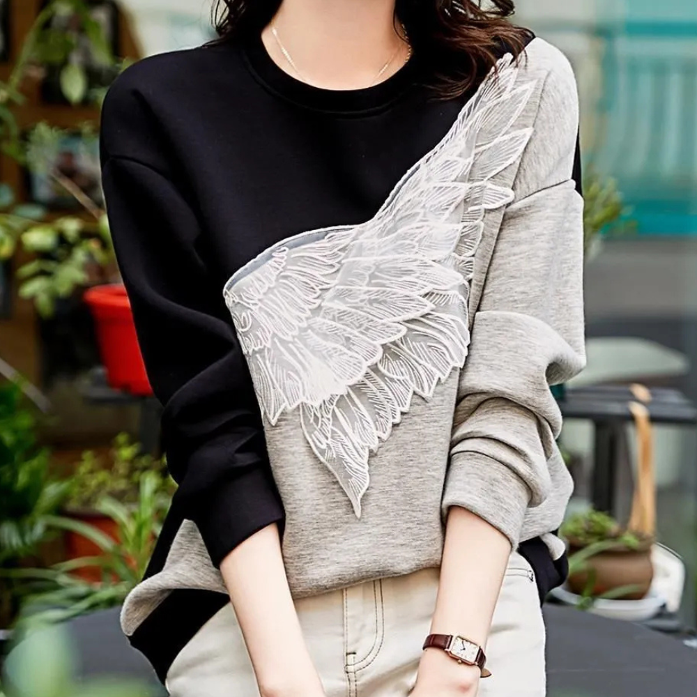 Yara | Women's Luxury Sweatshirt | Black