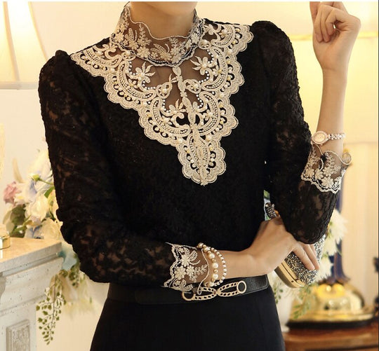 Bella | Elegant blouse with net and embroidery