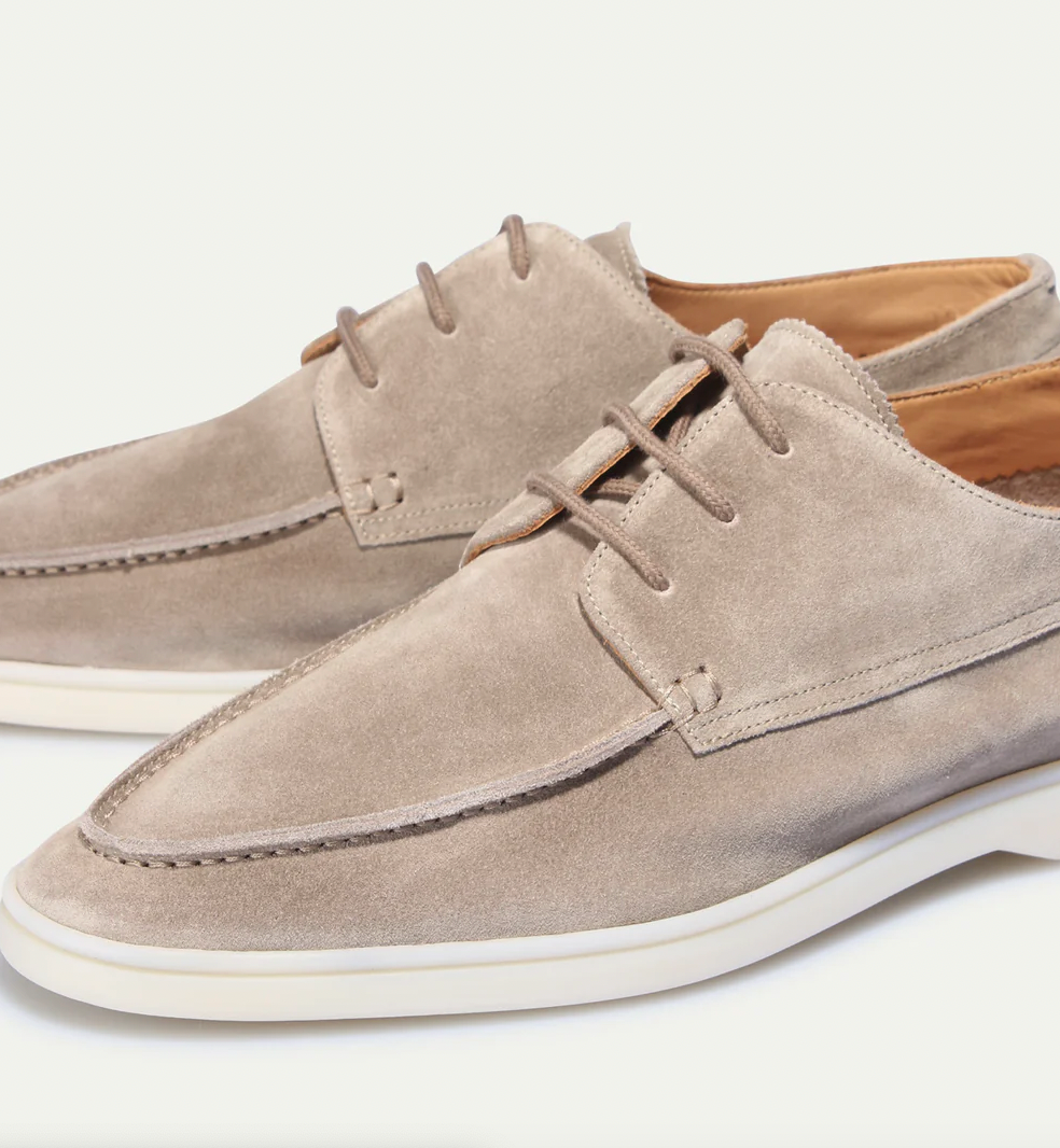 Mike - Elegante e Confortevole per Ogni Occasione