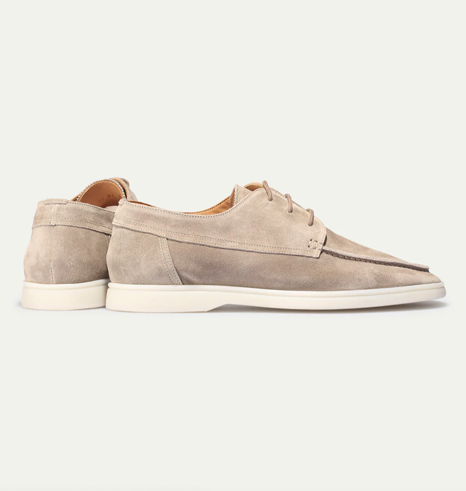 Mike - Elegante e Confortevole per Ogni Occasione