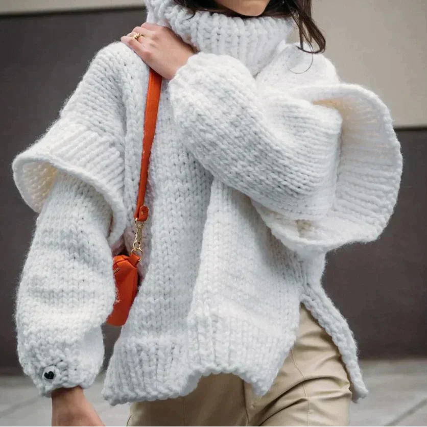 Caroline | Cozy warm sweater with turtleneck
