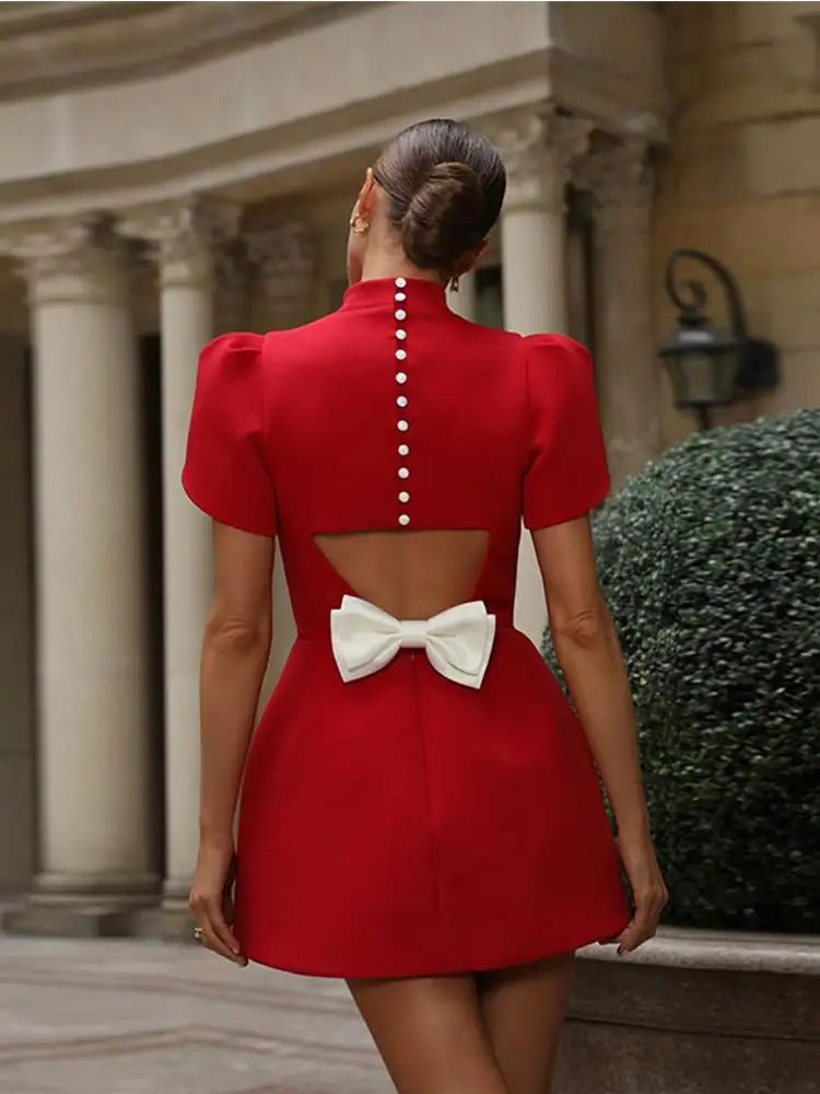 Christin | Short mini dress with shoulder pads