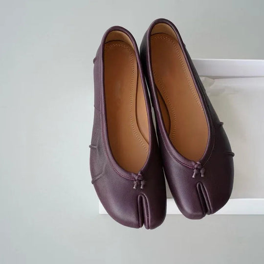Claudia | Scarpe Dirndl piatte con punta divisa