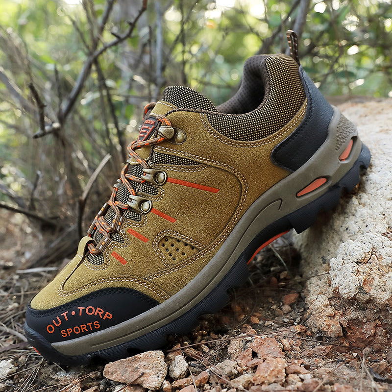 David | Lightweight hiking shoes with anti-slip soles