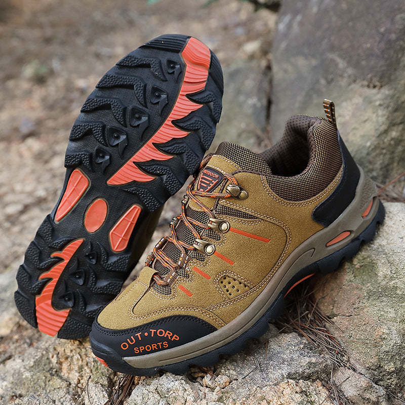 David | Lightweight hiking shoes with anti-slip soles