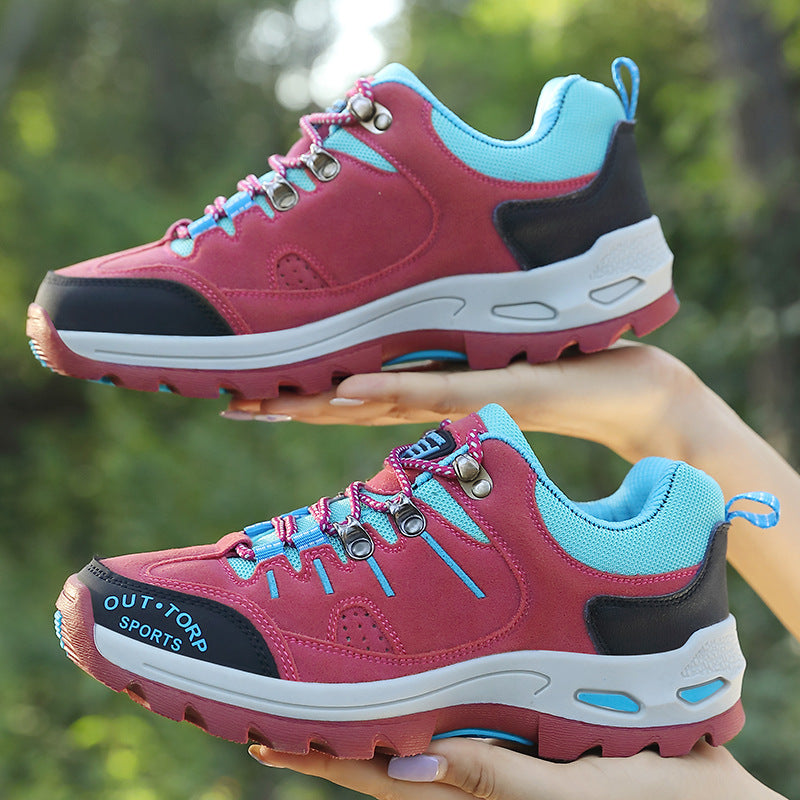 David | Lightweight hiking shoes with anti-slip soles