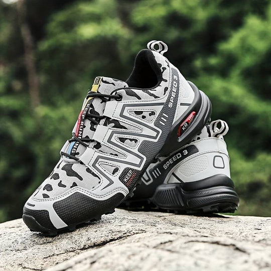 David | Robust hiking shoes
