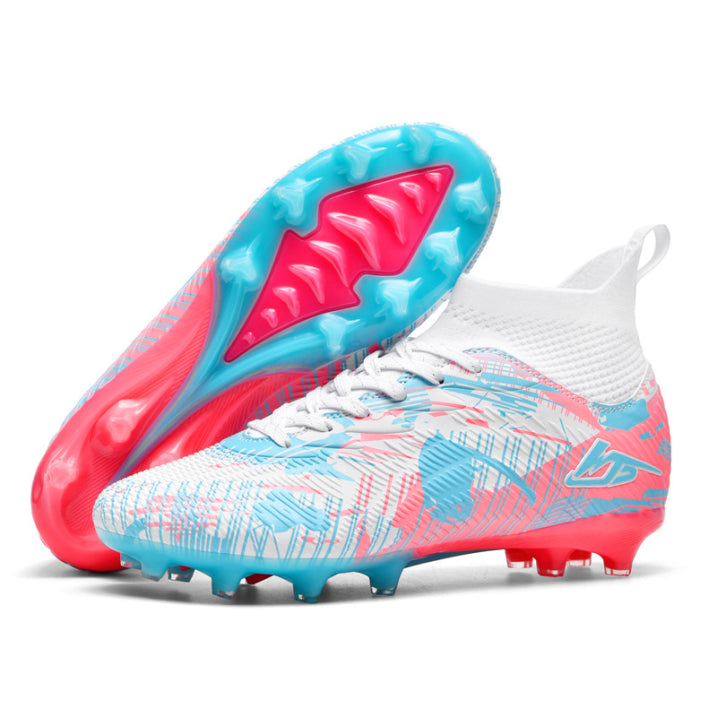 Dennis | Sportive football shoes with laces