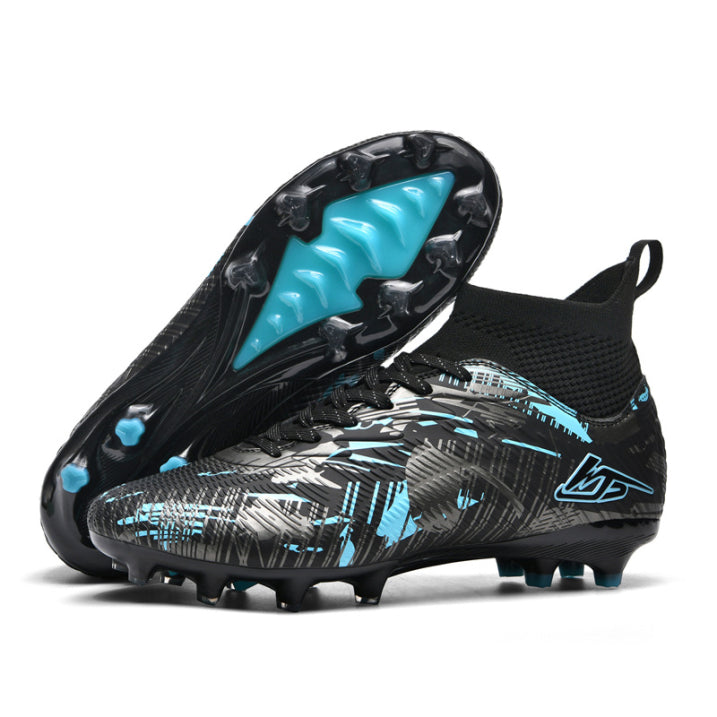 Dennis | Sportive football shoes with laces