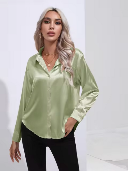 Doreen | Elegante satijnen blouse met charme