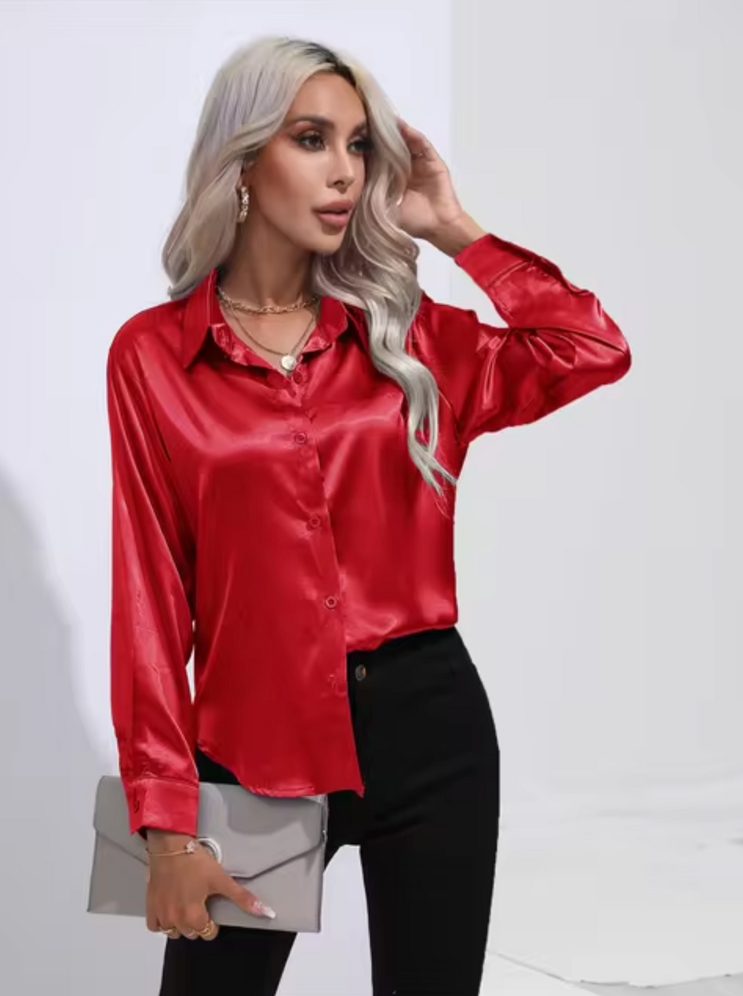 Doreen | Elegante satijnen blouse met charme