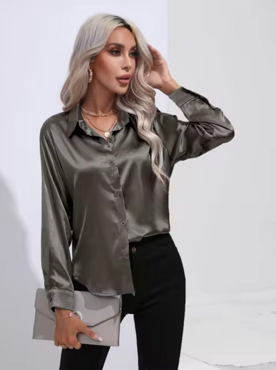Doreen | Elegante satijnen blouse met charme