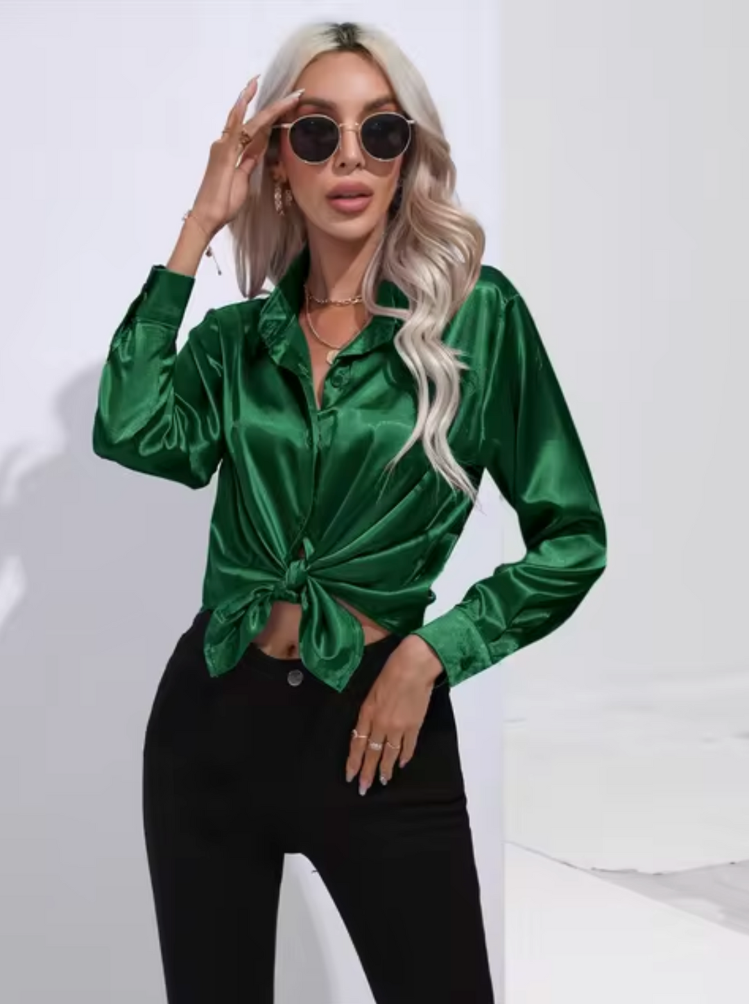 Doreen | Elegante satijnen blouse met charme