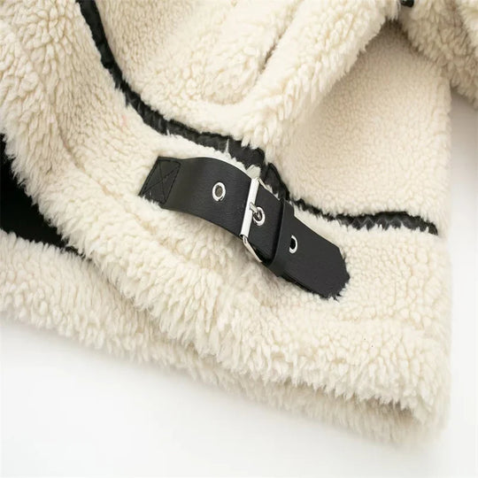 Lina– Warm Women's Jacket of Teddy Fleece with Zipper Closure