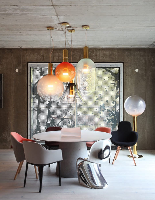 Noa glazen lamp met een innovatief en eigentijds ontwerp.
