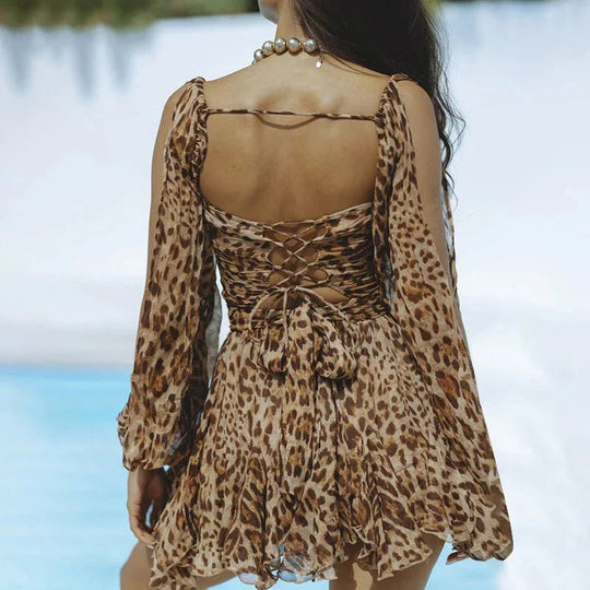 Emily | Elegant mini dress with lantern sleeves