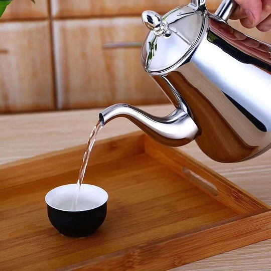 Roestvrijstalen SteelBrew Theepot, een elegante waterkoker voor je theerituelen.
