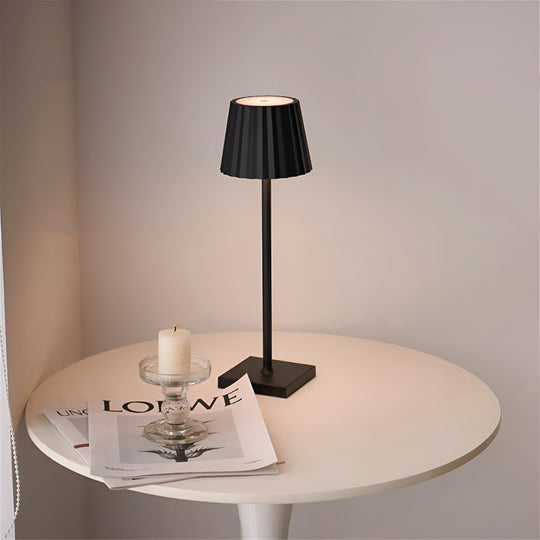 LeesLicht compacte en draadloze LED tafellamp, een moderne verlichting voor je bureau of tafel.
