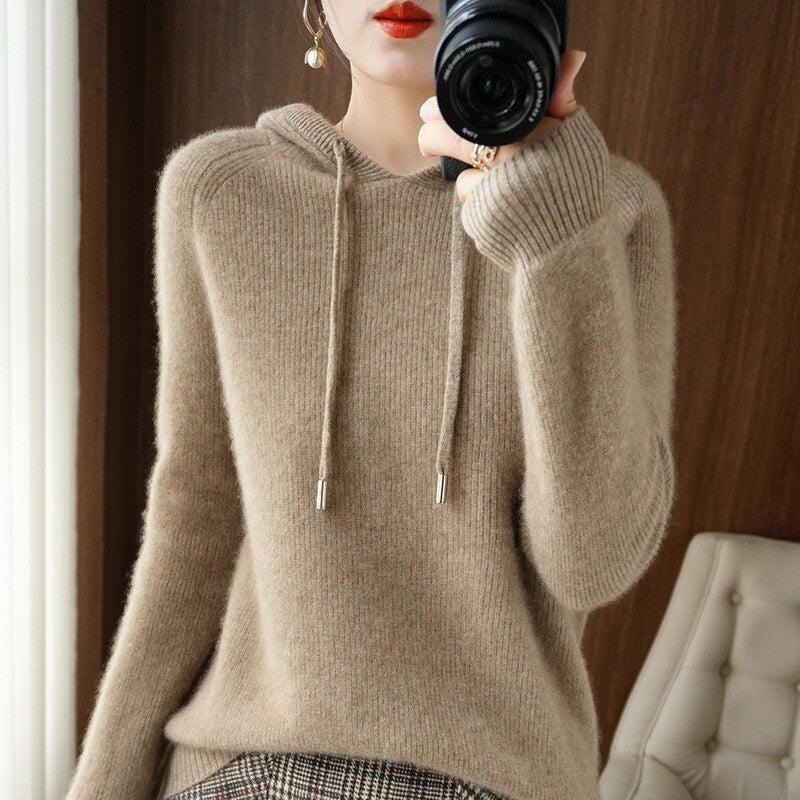 Jennifer | Timeless hoodie with long sleeves