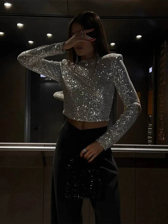 Karolin | Crop top decorated with sequins with long sleeves