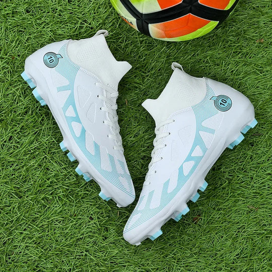Kevin | Unisex football shoes with spikes
