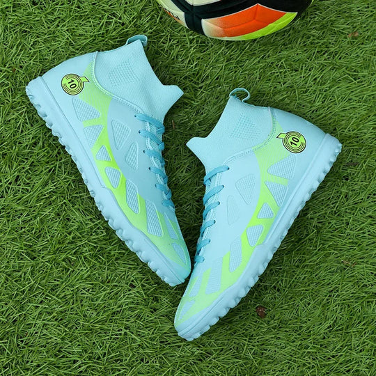 Kevin | Unisex football shoes with spikes