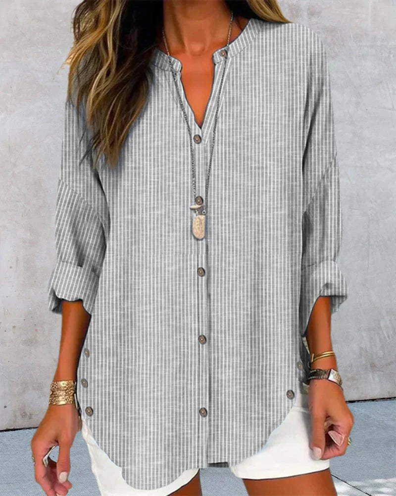 Kristin | Elegante V hals gestreepte blouse