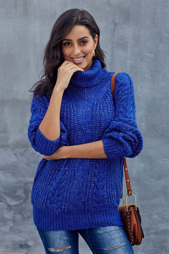 Laura | Thick knitted turtleneck sweater with cable pattern
