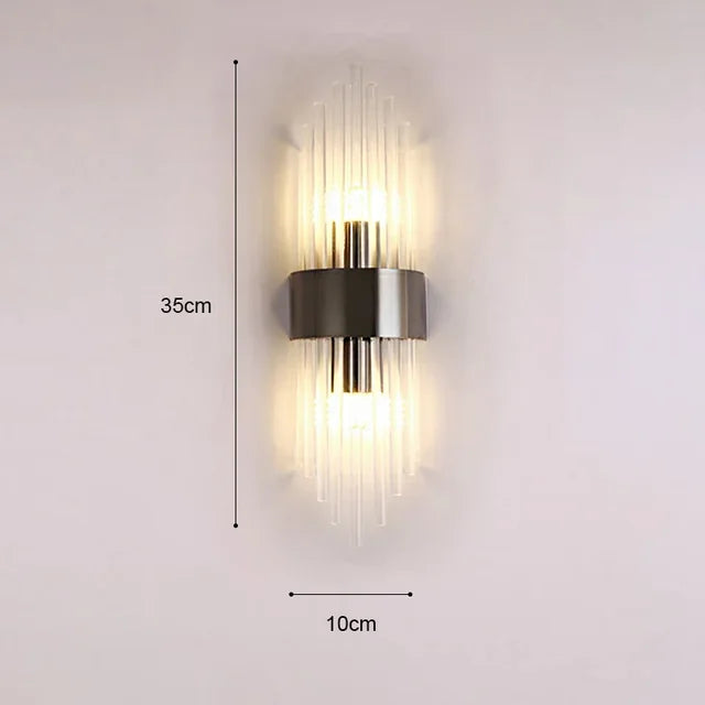 LuxLume Moderne Wandlamp - Combineer luxe en functionaliteit met deze moderne wandlamp die een vleugje verfijning toevoegt.