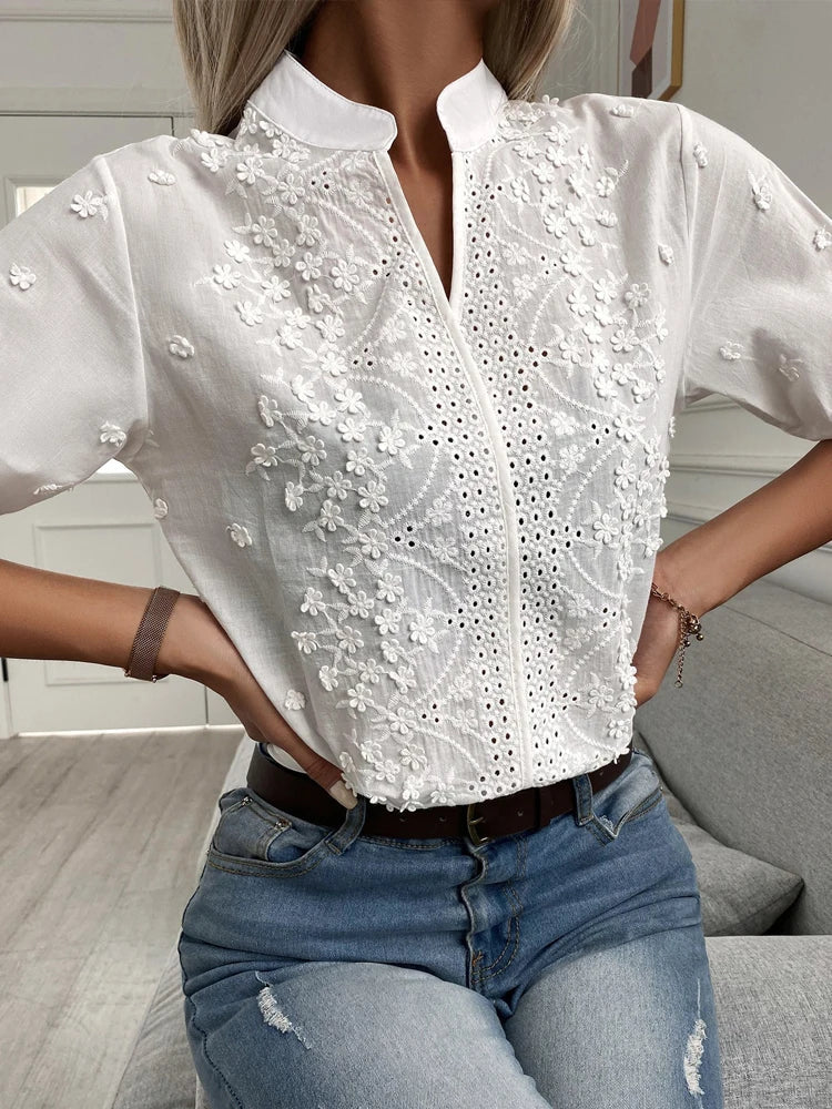 Mandy | Elegant blouse with V-neck
