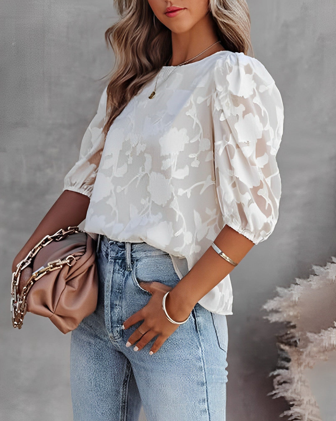 Manuela | Elegant blouse with puff sleeves made of chiffon