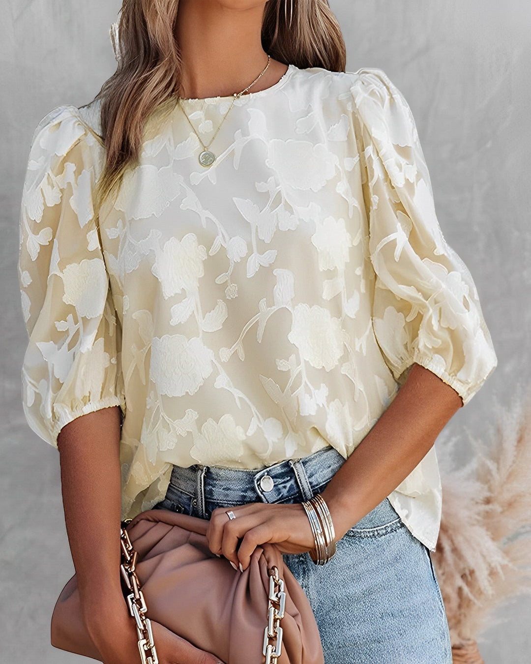 Manuela | Elegant blouse with puff sleeves made of chiffon