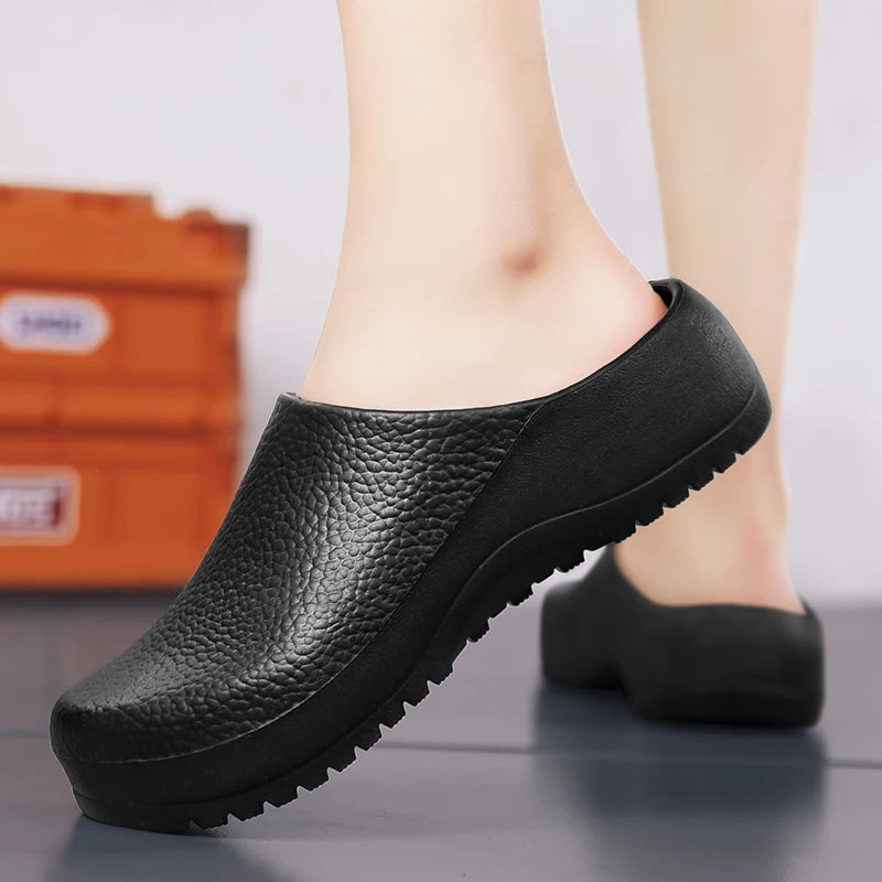Manuela | Waterproof unisex clogs with anti-slip sole