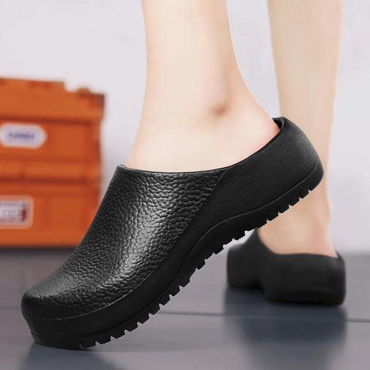 Manuela | Waterproof unisex clogs with anti-slip sole