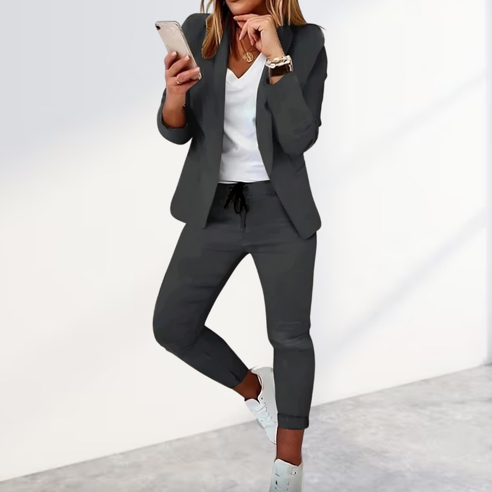Marie | Elegant set of blazer and trousers