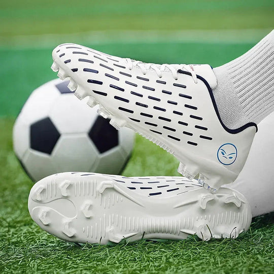 Martin | Low Unisex Football Shoes